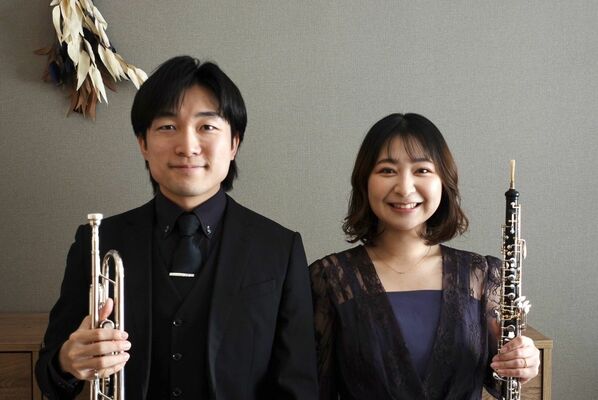 倉沢さん（右）と夫の犬飼さん