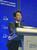 アジア安全保障会議で演説する小泉防衛相=31日、シンガポール(共同)