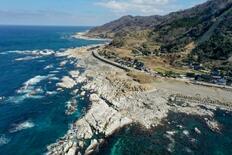 世界最長級の海岸隆起確認