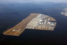 中部空港、純利益５５％減