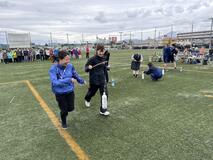 高齢者と高校生 爽やかな汗流す