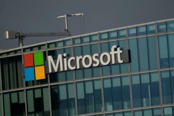 マイクロソフトのロゴ(AP=共同)