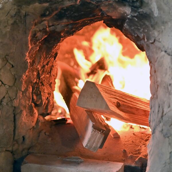 8年ぶり人間国宝の「大登り窯」に火入れ 益子と笠間、日本遺産認定5