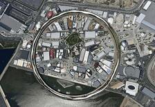 万博リング、解体始まる