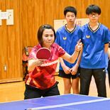 市出身メダリスト平野さんが卓球特別講習会　受験生のため企画　技術や考え…