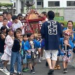 みこし担ぎや縁日など楽しむ　こどもフリーマーケットも企画　1000人超…