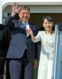 首相、訪韓終え帰国