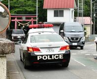 【夕刊】不安の登校、保護者ら車で送迎