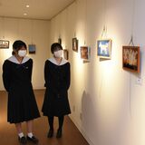 青春の一枚並ぶ　19日まで真岡女高初の写真展