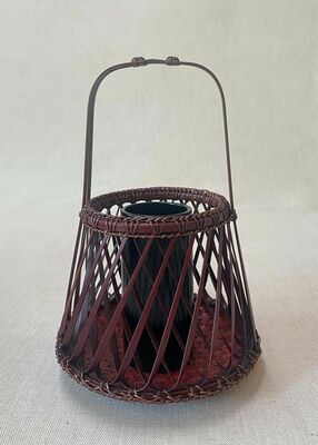 ふるさと納税の新規返礼品となった磯飛さんの竹工芸品