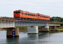 山陰線、２年ぶり全線で運転再開