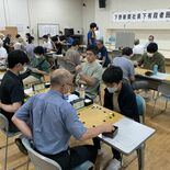 手塚四段が２連覇　県下有段者囲碁大会
