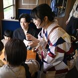 「日光らしい、特別な雰囲気」東武鉄道・ＳＬ大樹　乗客を和装でおもてなし…