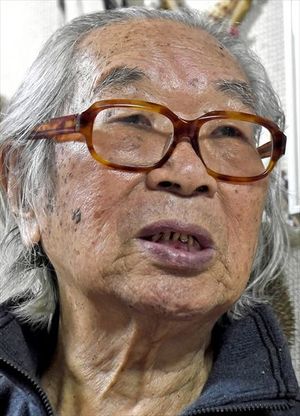 「勝っても負けても戦争はいけない。いかに政治的に解決するかが大切だ」と語る倉田洋二さん=1月、東京都杉並区
