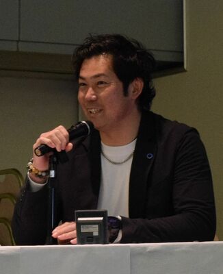 患者会で講演する岩田さん＝24日午前、宇都宮市東宿郷２丁目