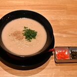 【ミヤコレ】衝撃のワンコインで本格的な味　塩豚骨らぁめん（麺屋　豚伍○…