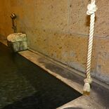 那須塩原・板室温泉にあった綱につかまり立って入る独特の文化　1000年…