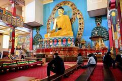 ロシア南部の仏教寺院、平和祈る