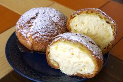 【推しの逸品】満足 たっぷりクリーム　シュークリーム　パティスリーアルエット（芳賀）