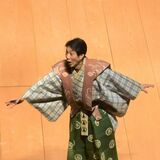 初の「足利狂言」に子どもたち笑顔　野村万作・萬斎さんが熱演