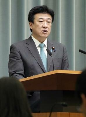 　２２日、記者会見する木原官房長官＝首相官邸