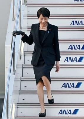 日米首脳会談などを終え、羽田空港に到着した高市首相=21日午後