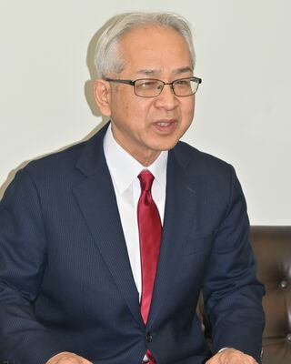 青木弘氏