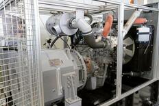 鉄道向け水素エンジン試験を公開