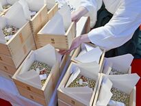 日光山輪王寺「節分会」へ福升作り　がらまき復活「やっとにぎやかに」