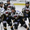 バックス、横浜に４－１で快勝　鈴木が３試合連続得点