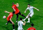 アルゼンチン逆転勝ちで８強へ