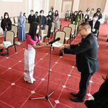 「介護の仕事も日本語も頑張りたい」　にほん語で介護学ぶ会県庁で修了式