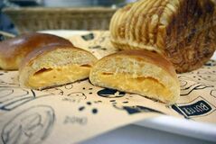 ふわふわ食感、優しい味　クリームパン　ベーカリークリームパン（那須塩原）