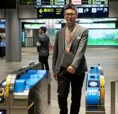 JR西、新型の顔認証改札機公開