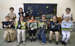 布絵本、図書館へ寄贈