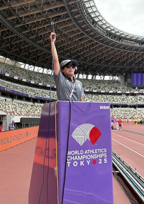 国立競技場でスターターの練習に臨む黒澤さん（黒澤さん提供）
