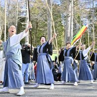 日光二荒山神社中宮祠で新春の伝統「武射…