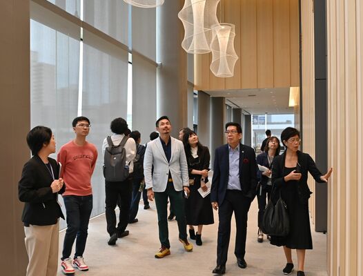 ライトキューブ宇都宮を視察するＭＩＣＥ関連団体代表ら