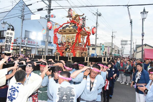 大みこしの運行で盛り上がった久下田祇園祭