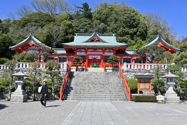 平等院鳳凰堂をイメージした社殿