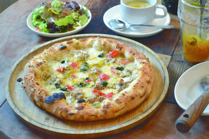 益子の里山と絶品ナポリピザを満喫