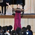 本年度閉校の湯津上地区３小学校、最後の児童交流会　新設校校歌、プロと合唱