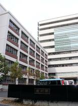 児童ら性的暴行、懲役２２年