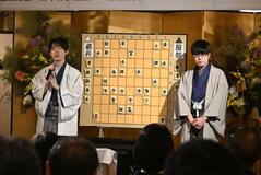 藤井六冠、7連覇に王手