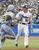 　３回、先制点を許したヤクルト先発の山野。左は生還する一走福島＝神宮