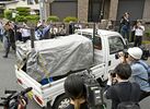 【最新】宇都宮のクマ、麻酔銃３発目が命中し捕獲　民家敷地