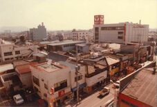 佐野市中心部に百貨店があった頃　わずか15年間の歴史に詰まった華やかな…