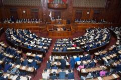 法相、再審制度「反省迫られる」