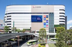 「ららテラス川口ビジョン by KEIO MIRARERU VISION」でインプレッションによるデジタルOOH広告配信を開始