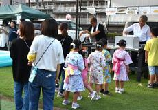 入所の子たち 住民らと納涼祭